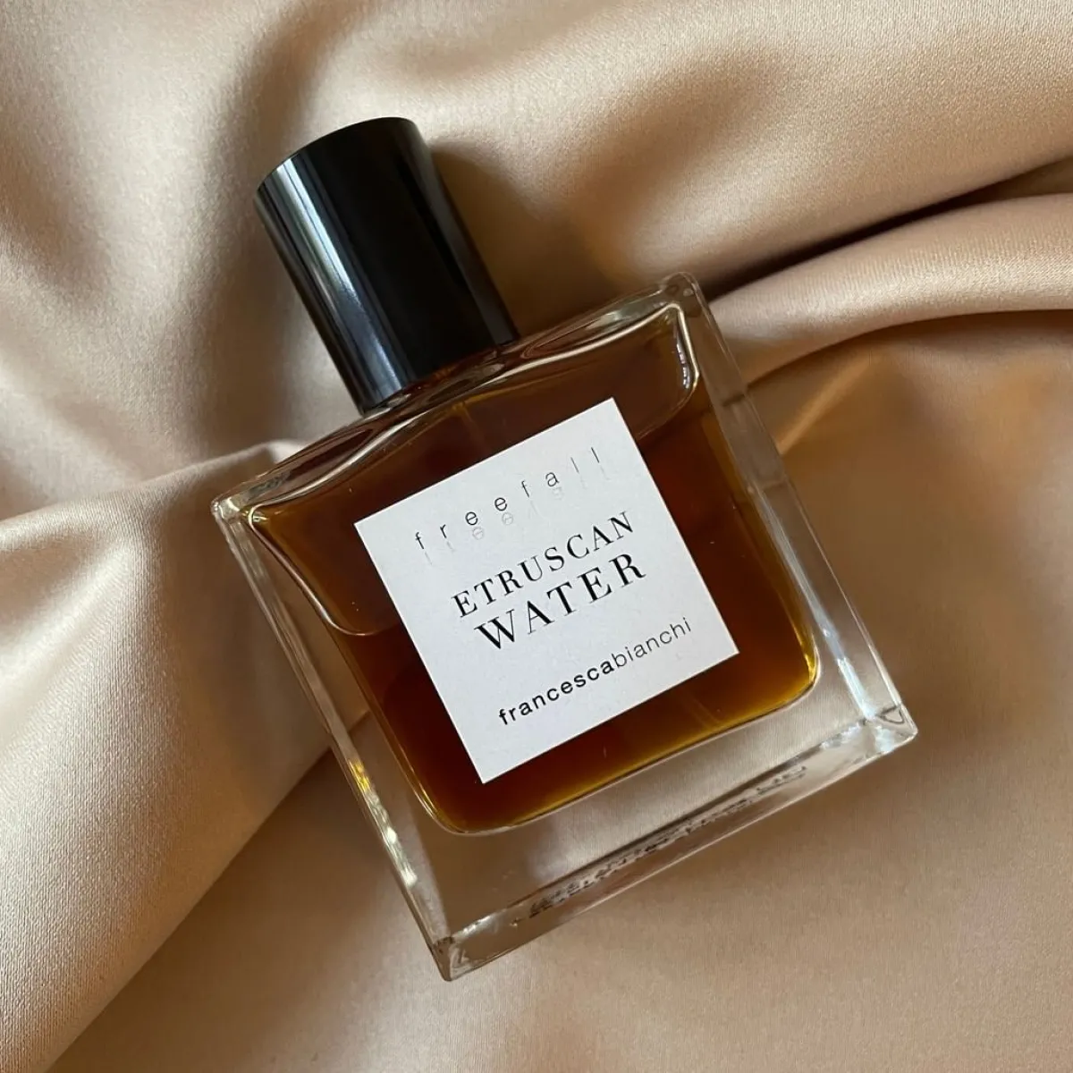 Francesca Bianchi | Perfume Lounge Etruscan Water - extrait de parfum