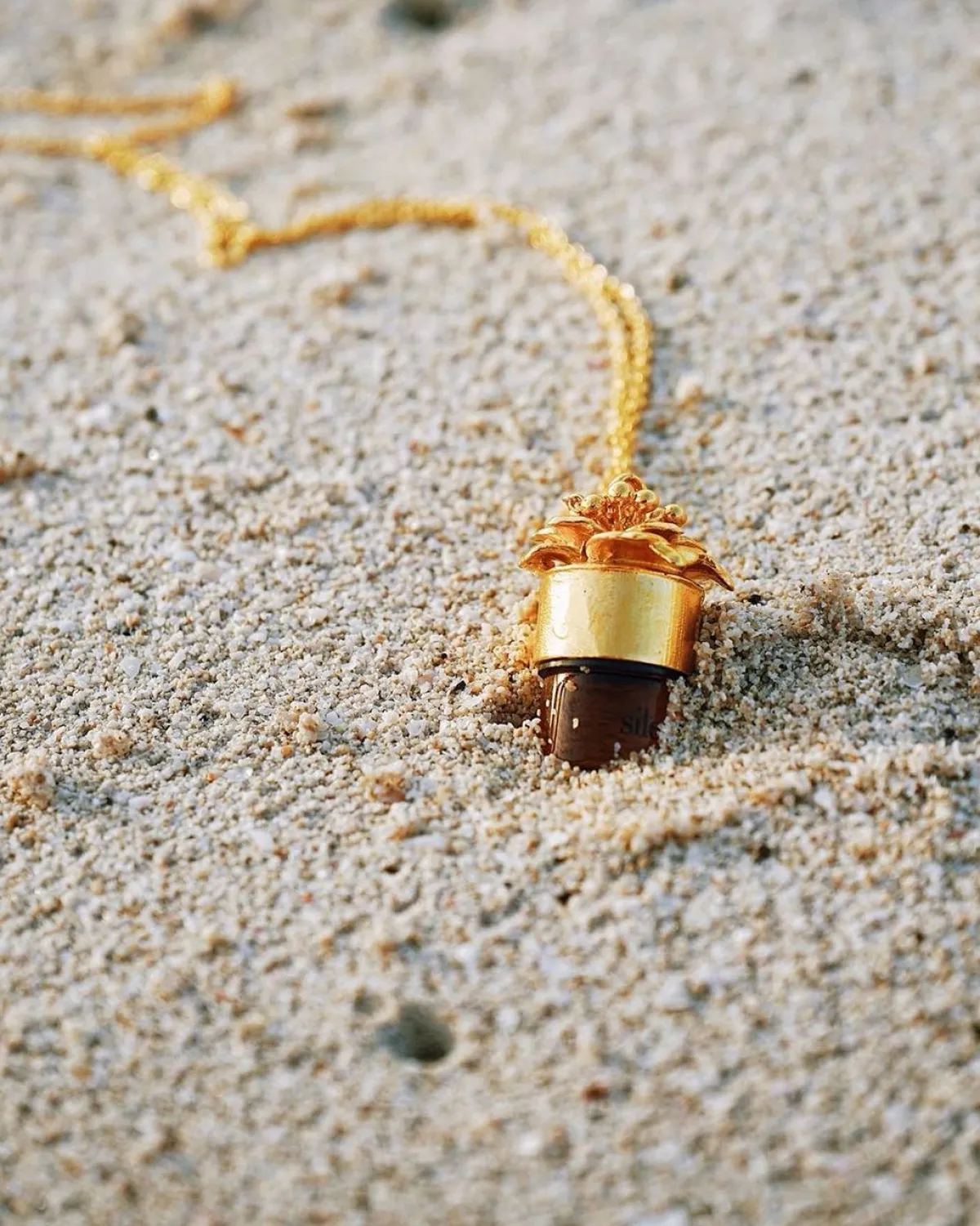 Voor Haar | Christophe Laudamiel | Perfume Lounge fallintostars - necklace medium
