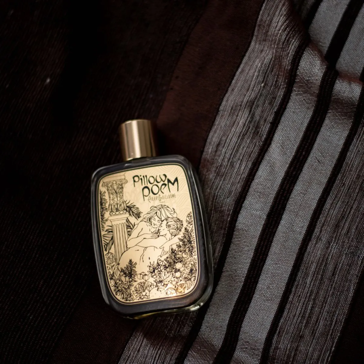 Voor Haar | Perfume Lounge Pillowpoem - pillow spray
